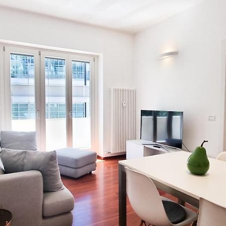 Joivy Superb Flat, 2 Balconies & Skyscrapers View Appartement Milaan Buitenkant foto